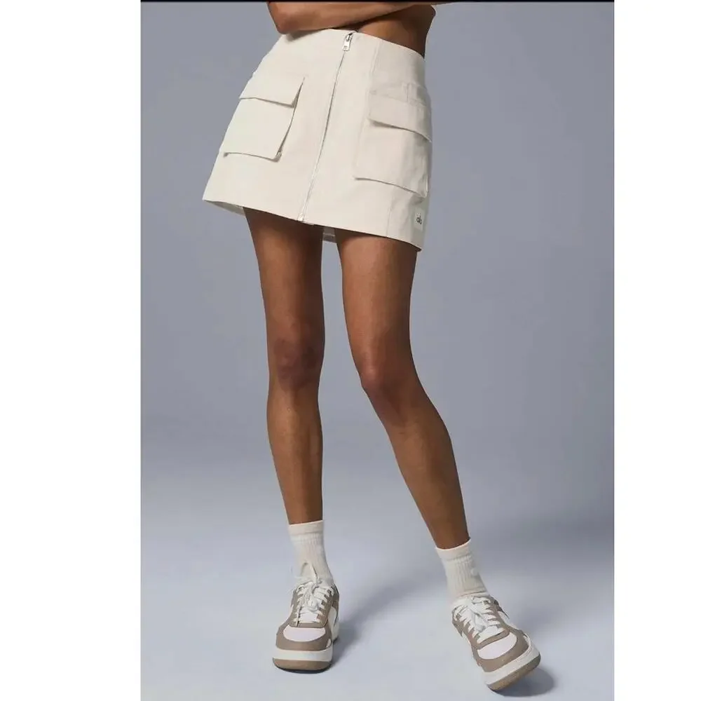 Alo Yoga Night Out Cargo Skirt Zip Front Ivory Size Large EUC W6403R